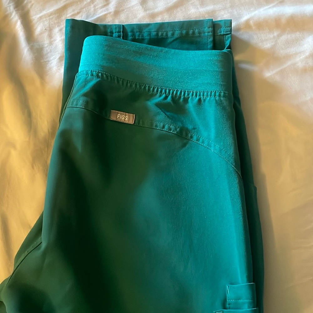 Figs Kade scrub pants.